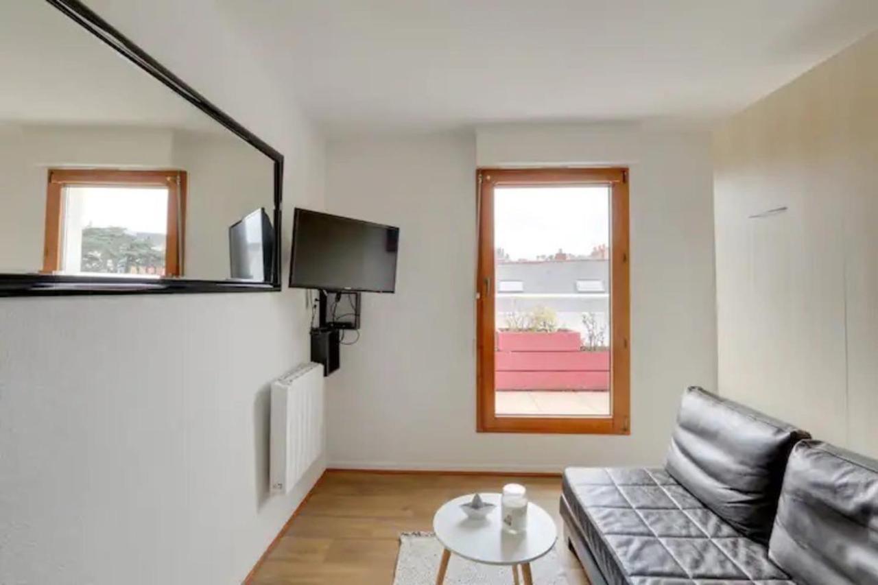 Bright Apartment With Large Terrace Nantes Esterno foto